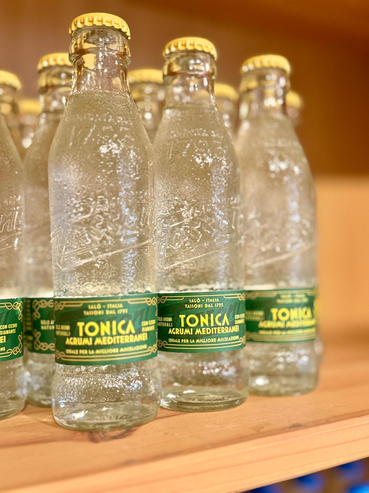 Tonic Wasser Tassoni