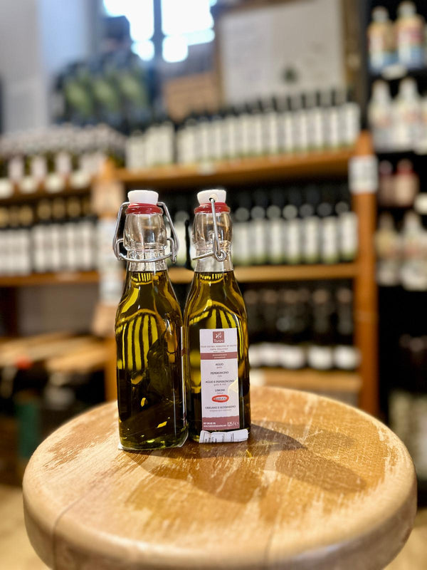 Olivenöl von Familie Tonini mit Basilikum 0,25L